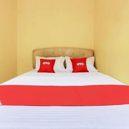Oyo 89406 Lucky Budget Hotel Нилай Экстерьер фото