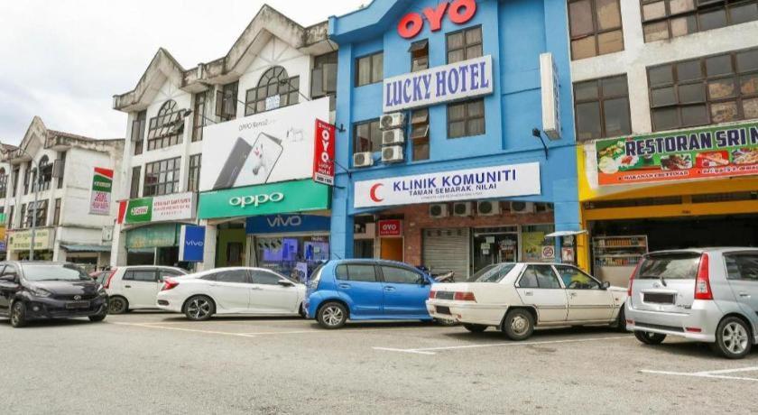 Oyo 89406 Lucky Budget Hotel Нилай Экстерьер фото